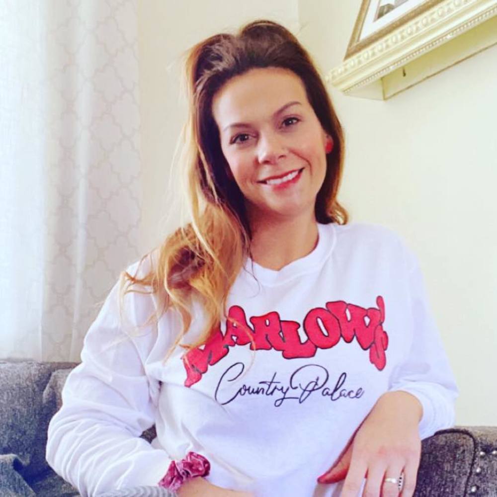 Meet your Posher, Courtney